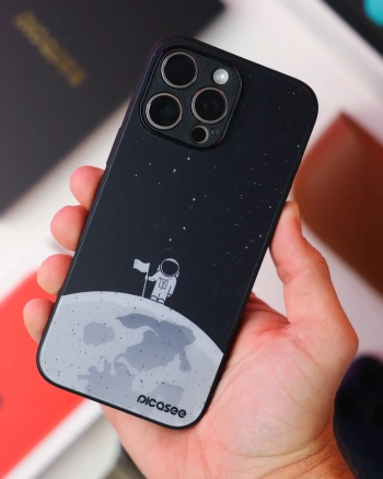 Picasee ULTIMATE CASE MagSafe pro Apple iPhone 12 - Astronaut