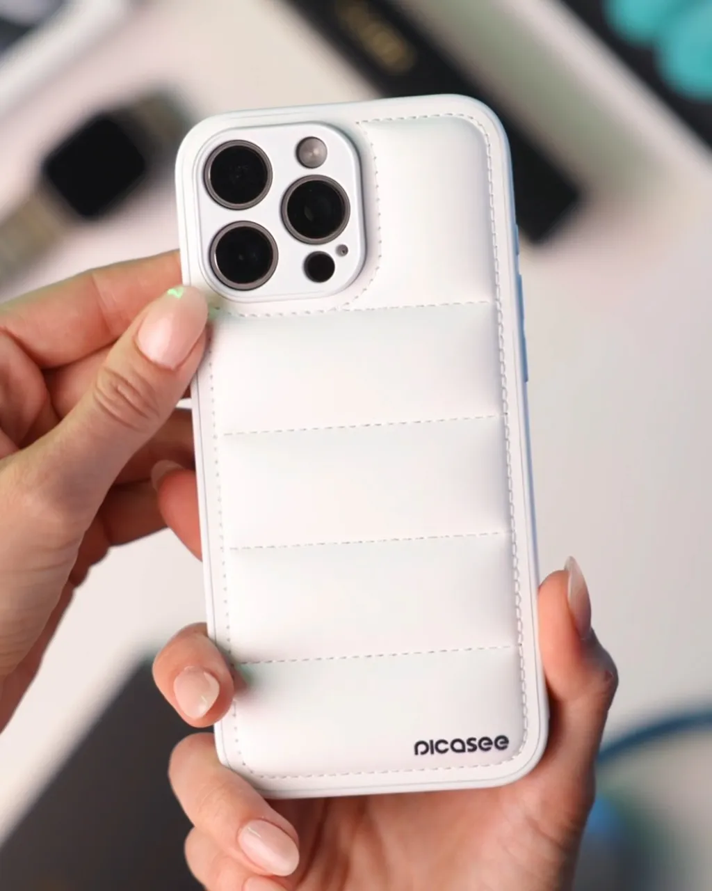 Puffer case pro Apple iPhone 12 - Picasee Puffer - Čierna