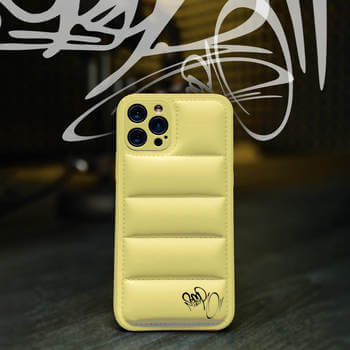 Picasee Puffer case pro Apple iPhone 12 - Separ Puffer - Žltá